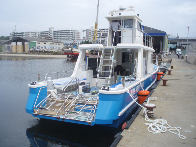 沖縄ダイビングボート THE VENTURE